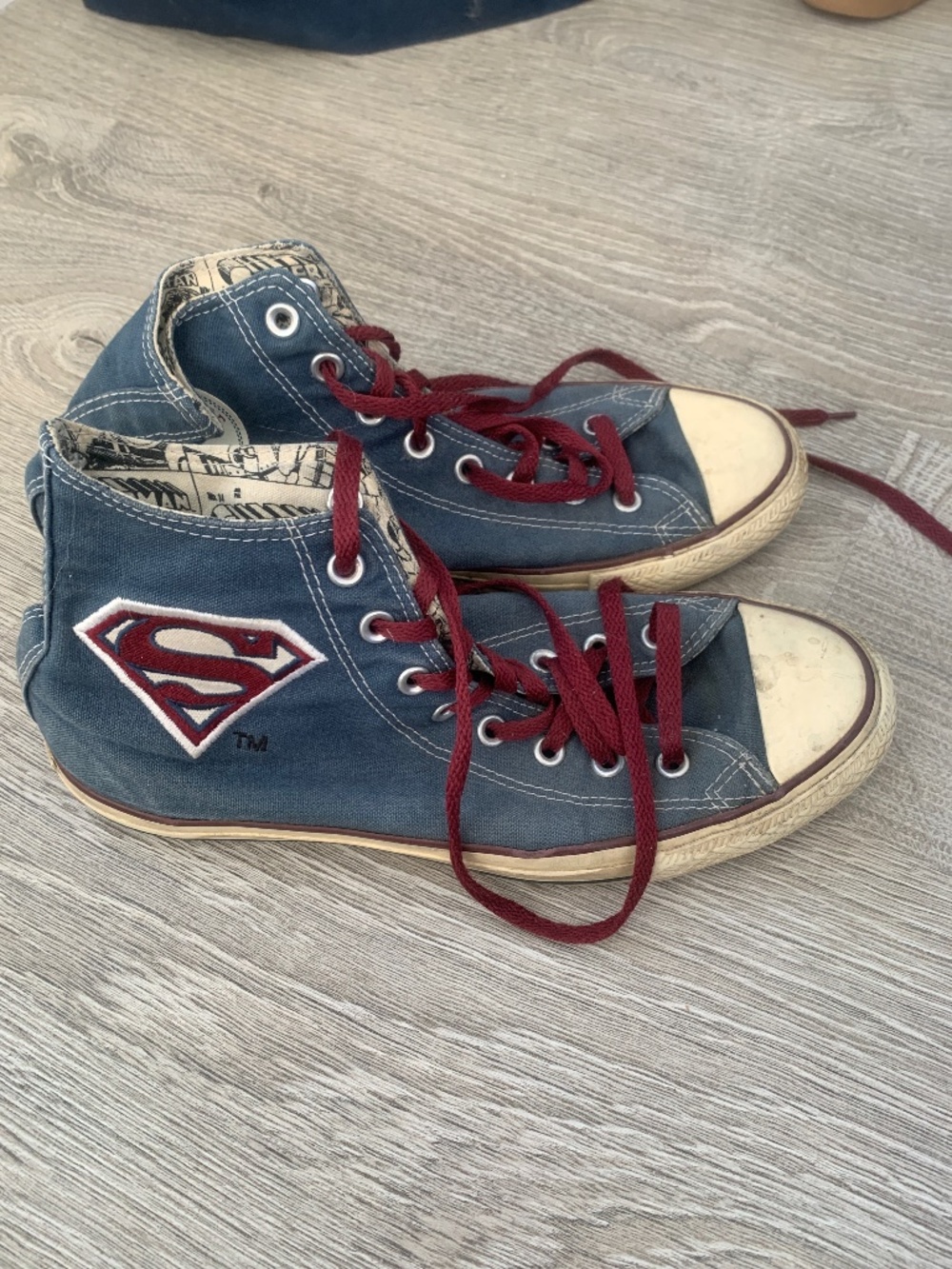 Men’s superman converse